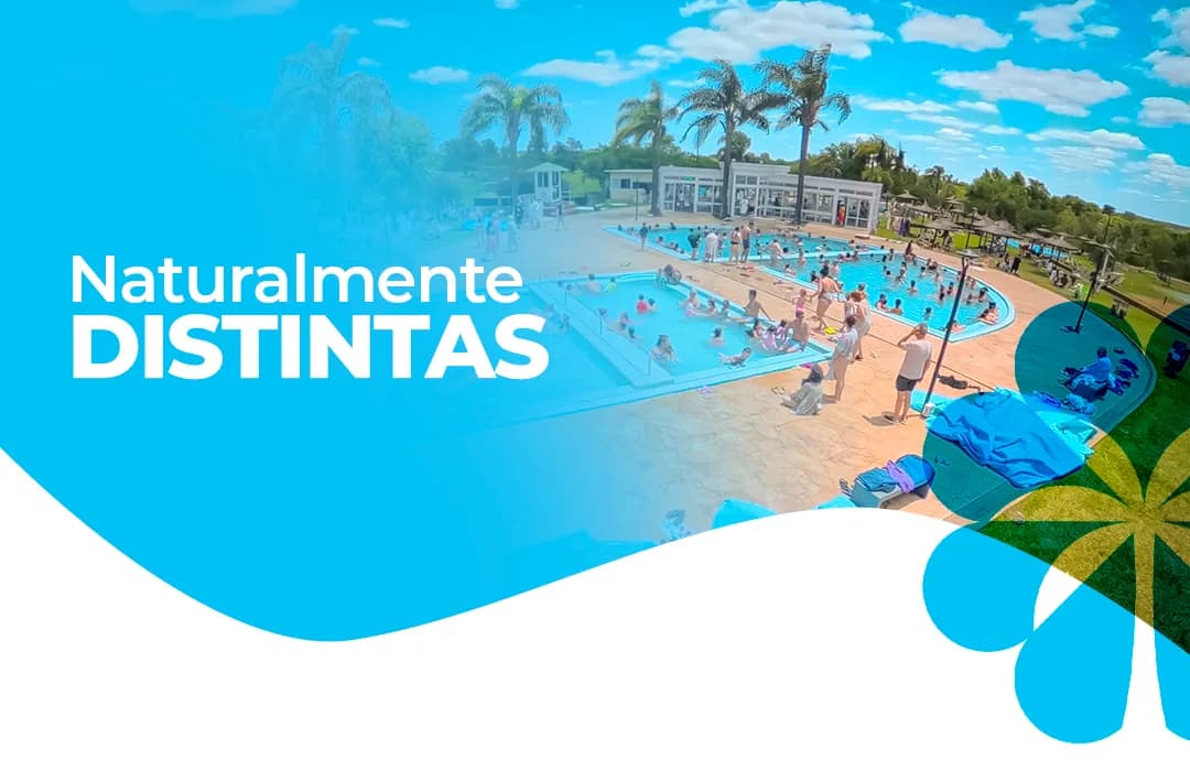 Piscinas termales de Termas Colón en un día de sol