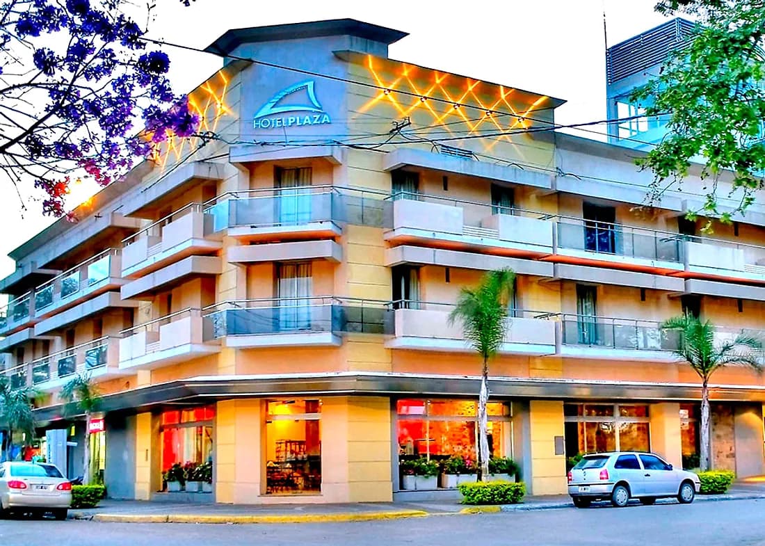 Hotel Plaza, hoteles en Colón