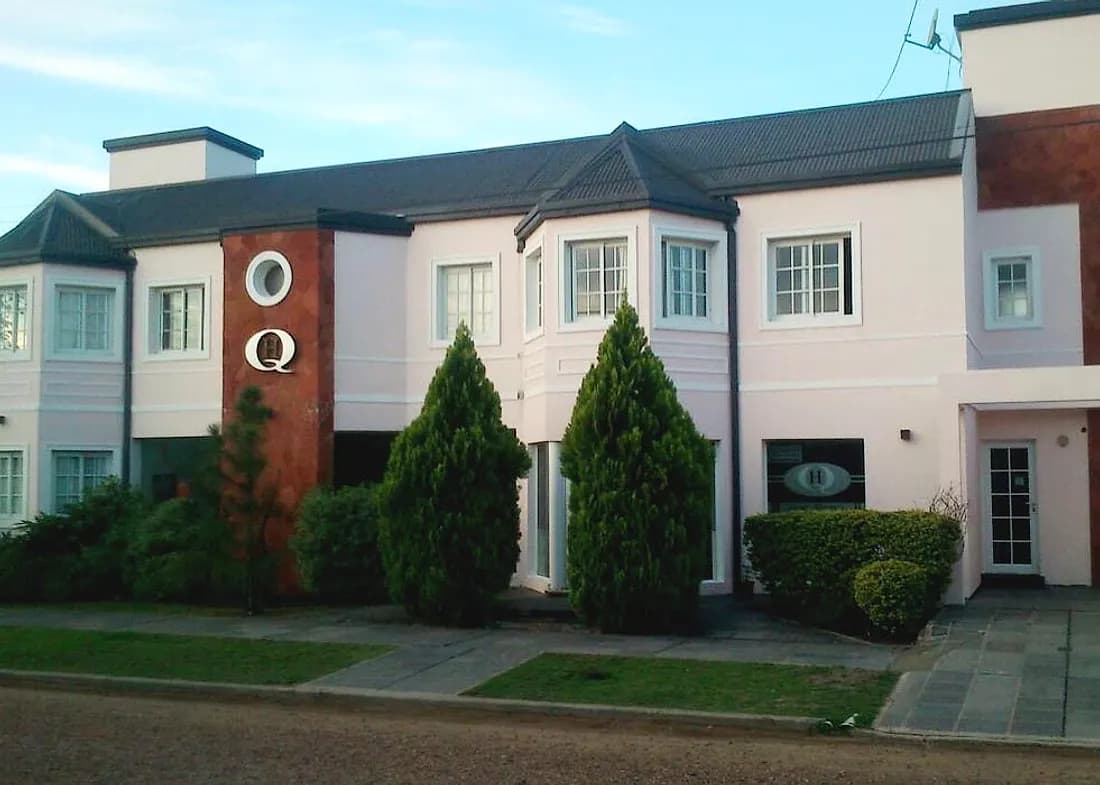 Hotel Queguay, hoteles en Colón