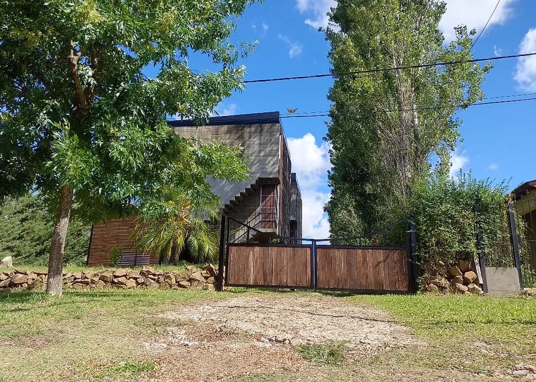 Huellas y raíces, cabañas en Colón