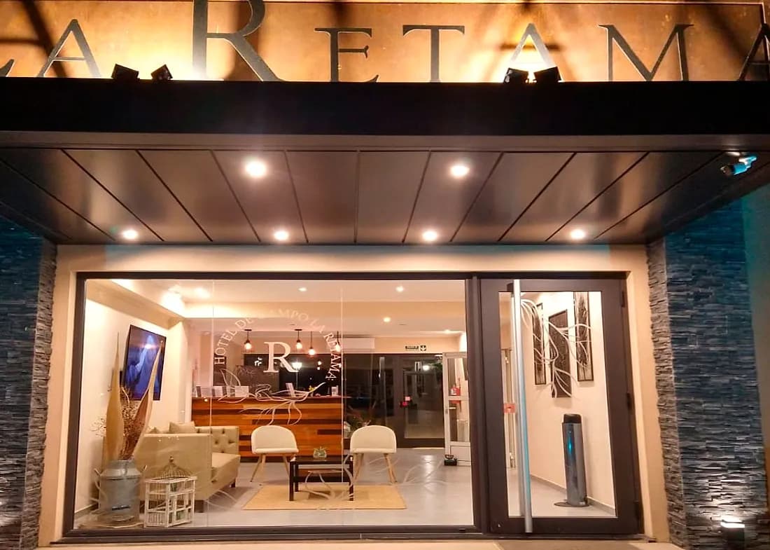 La Retama, hoteles en Colón