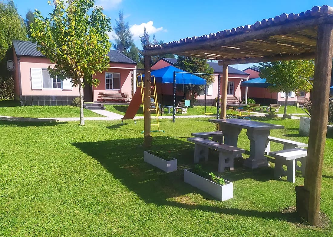 Lucrecia de la frontera, cabañas en Colón